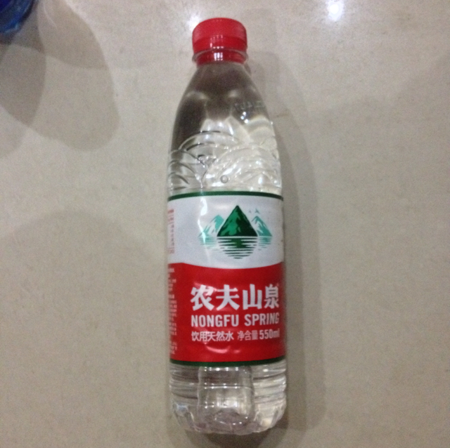 农夫山泉水555亳升