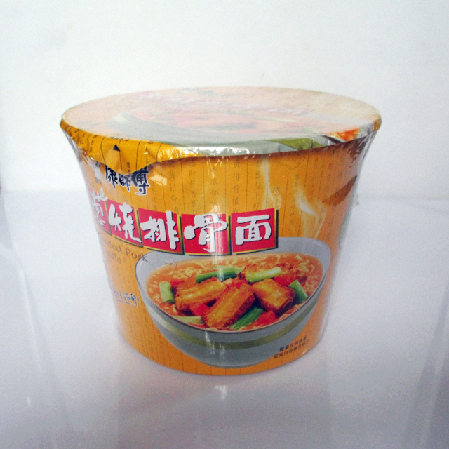 康师傅葱烧排骨面桶