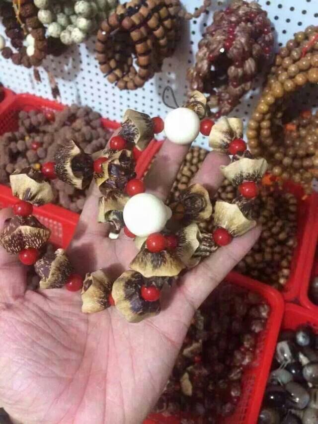 滴血莲花