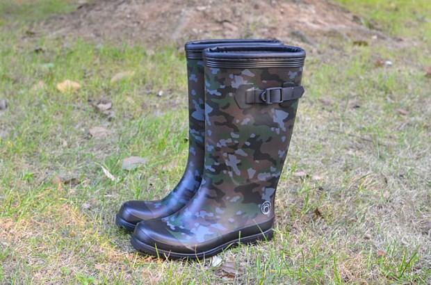 15新款轻量雨靴时尚长筒橡胶雨鞋秋冬棉雨靴军事风迷彩 两色入