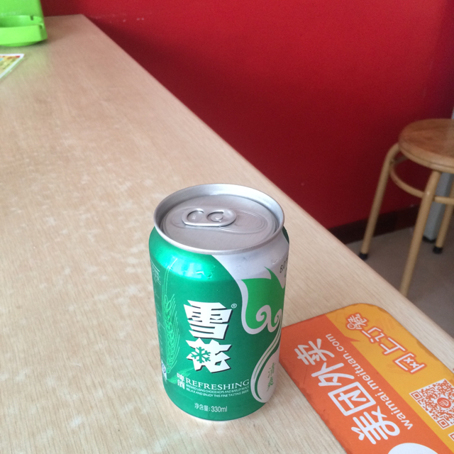 罐装雪花啤酒