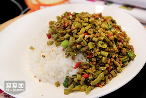 肉末酸豆角盖饭