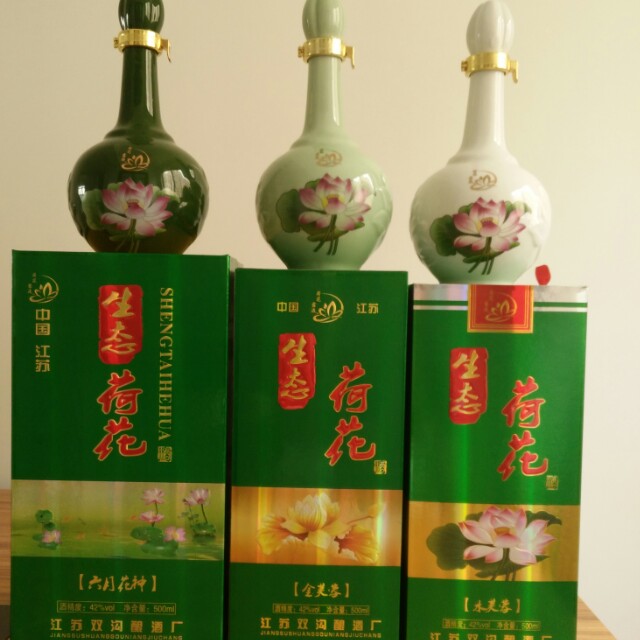 生态荷花酒