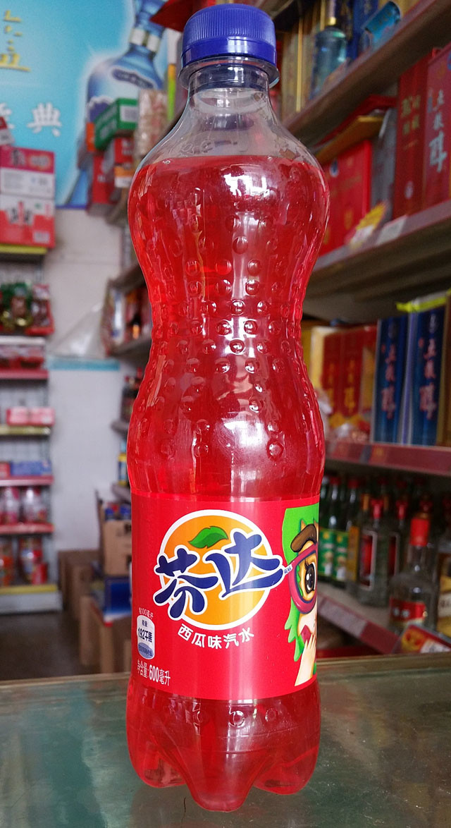 芬达瓶装西瓜味汽水600ml