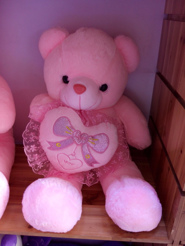 粉色爱心小熊