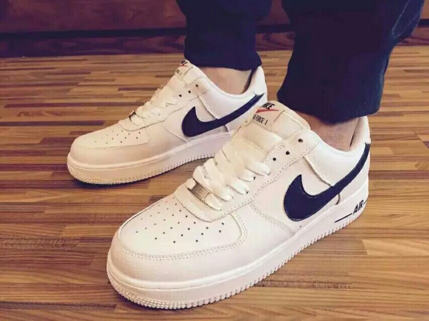 nike 空军一号,经典的复刻,史上最耐穿的一个款式,越旧越好看!