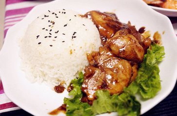 奥尔良鸡腿饭