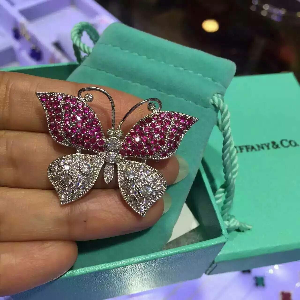蝴蝶精美胸针 亚金材质电镀18k金
