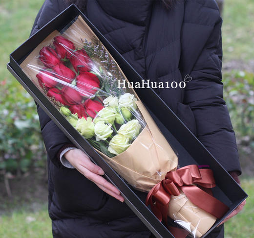 相爱A款丨11朵红玫瑰浅色配花礼盒 商品图2