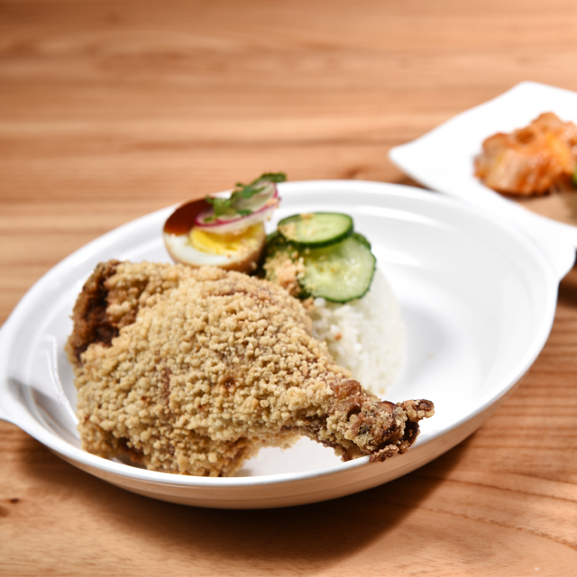 脆皮炸鸡腿饭