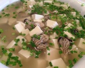 悠家厨房-海蛎豆腐汤