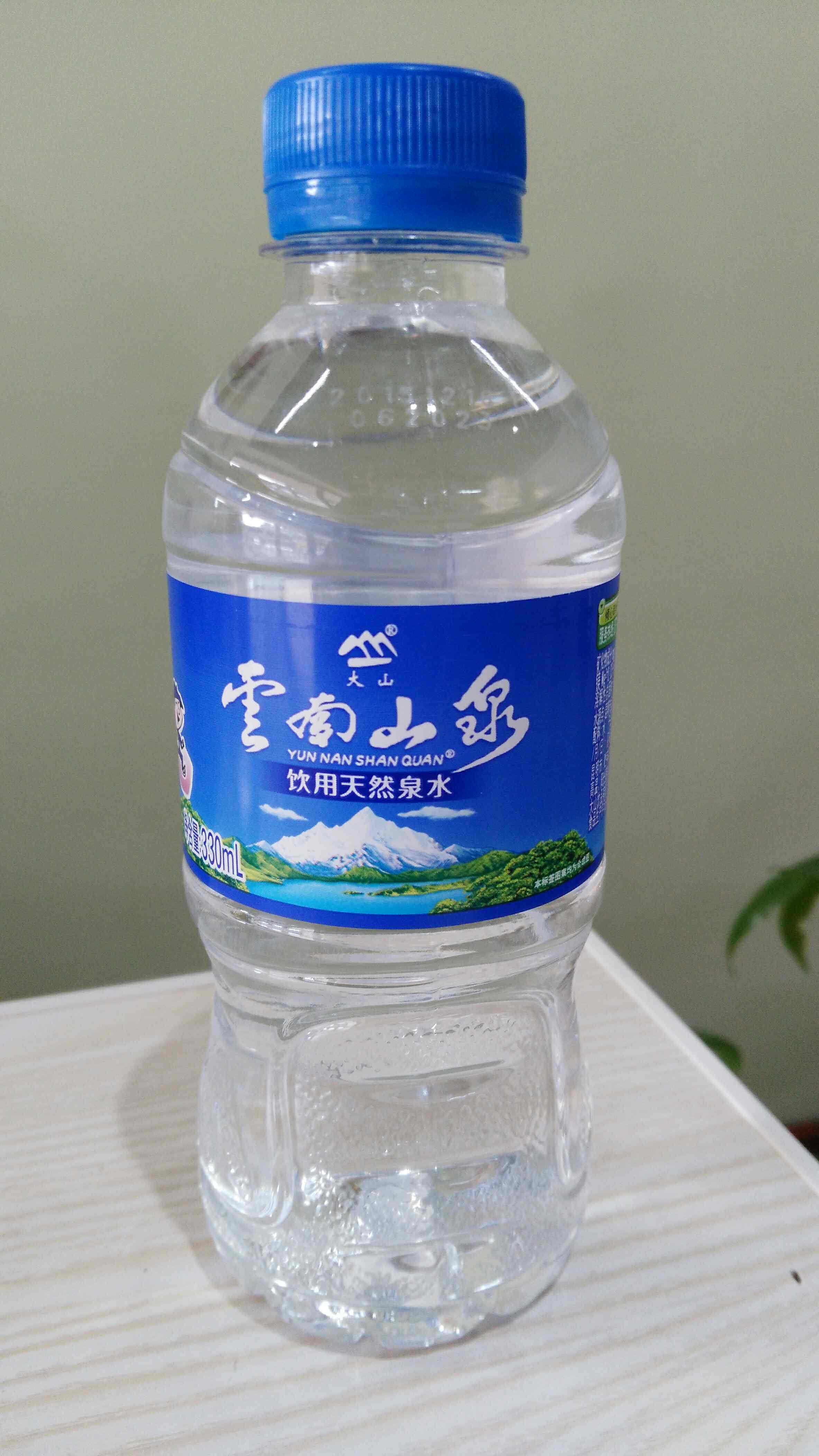 云南山泉矿泉水(小瓶装)