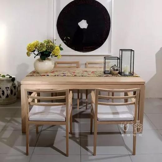 简约现代实木餐桌 商品图1