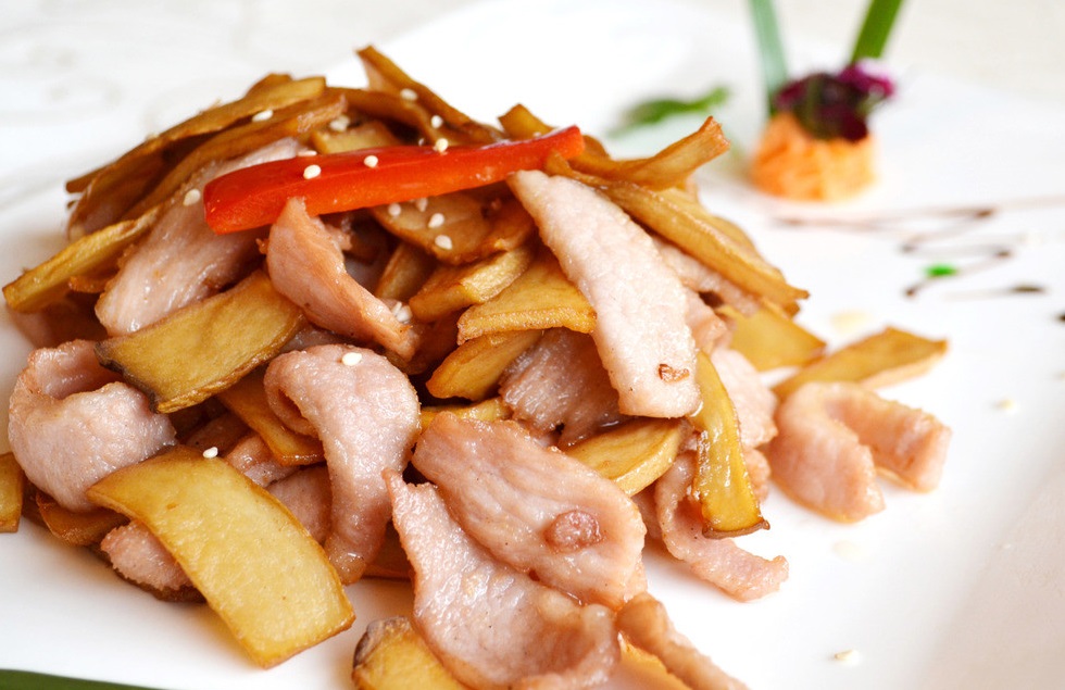 酱爆菌菇肉片