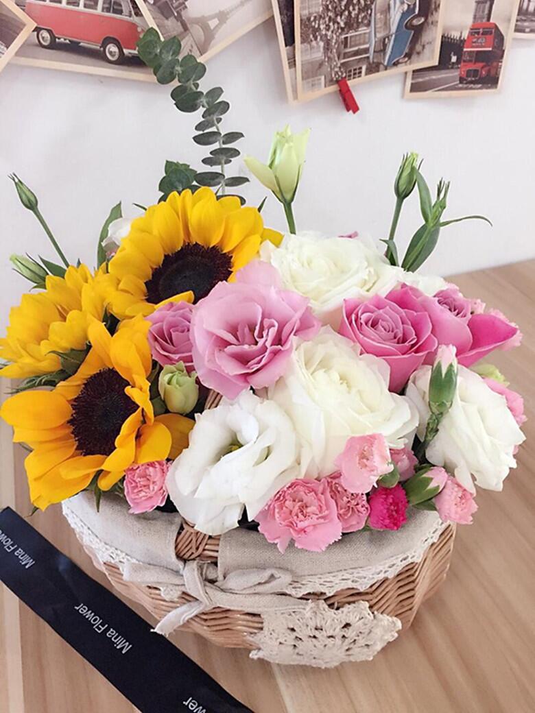 韩式清新鲜花手提篮