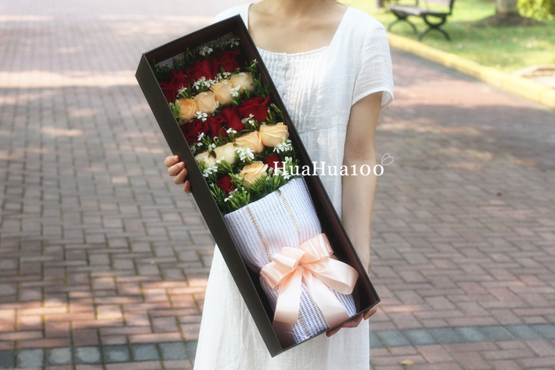依偎B款丨19朵玫瑰礼盒（红玫瑰＋香槟玫瑰）
