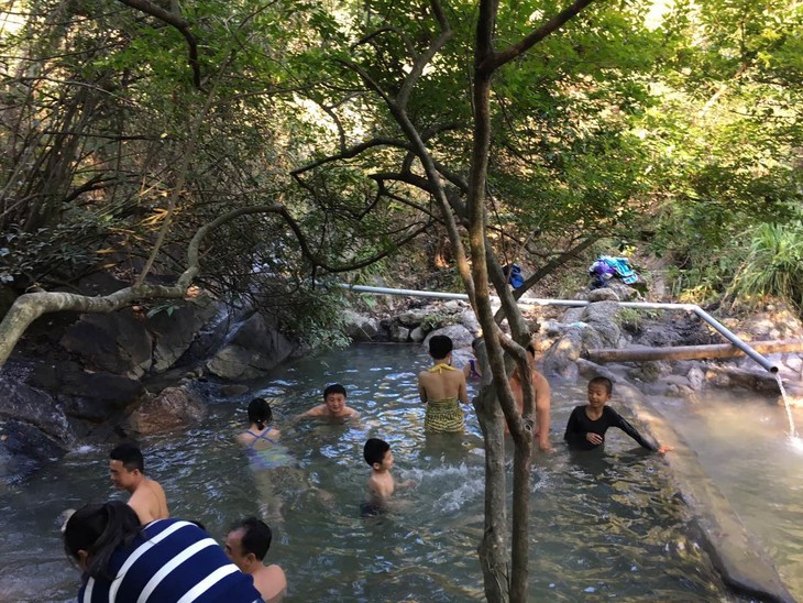 走,去韶关叹至纯野温泉