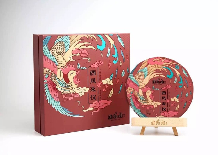 2017年永乐(酉凤来仪)鸡年纪念生饼礼盒装680g