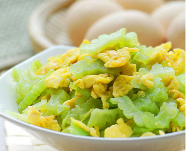 苦瓜炒蛋盖码饭(盖码饭)
