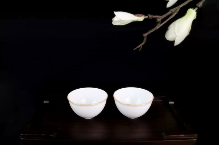 周二福利 | 对饮成欢,唯你可共度此生,情人节甜白釉对