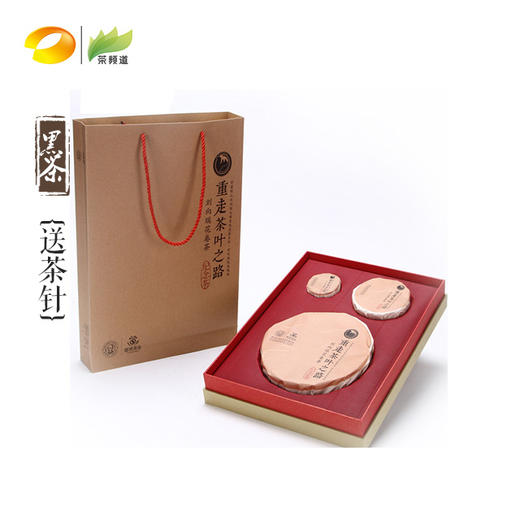 黑茶 道然 2013年刘向瑞千两茶花卷茶三合一礼盒装 950g（送茶针） 商品图1