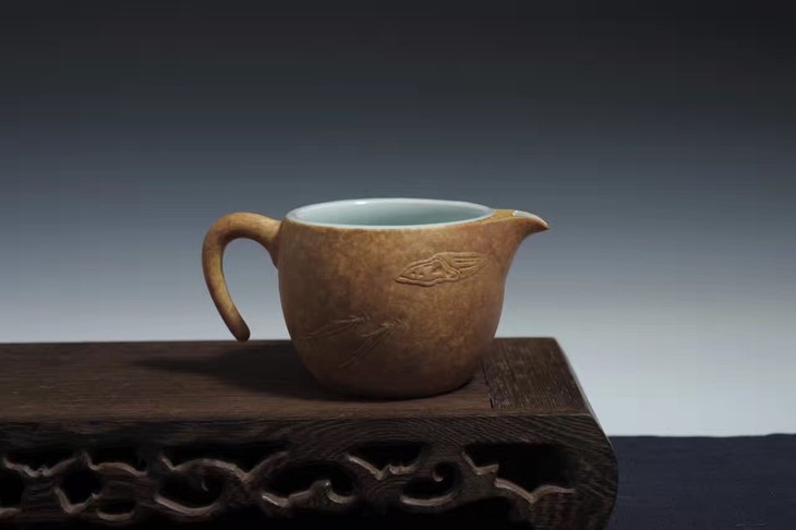省大师王利军作品 鱼戏莲藕 龙泉紫金土茶具10头装