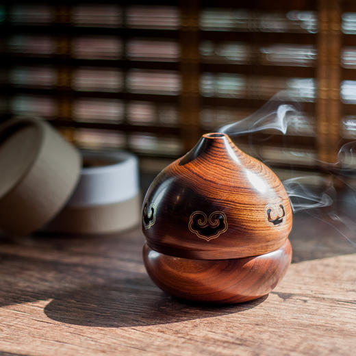 花梨镶银丝如意圆香炉两件套 商品图1