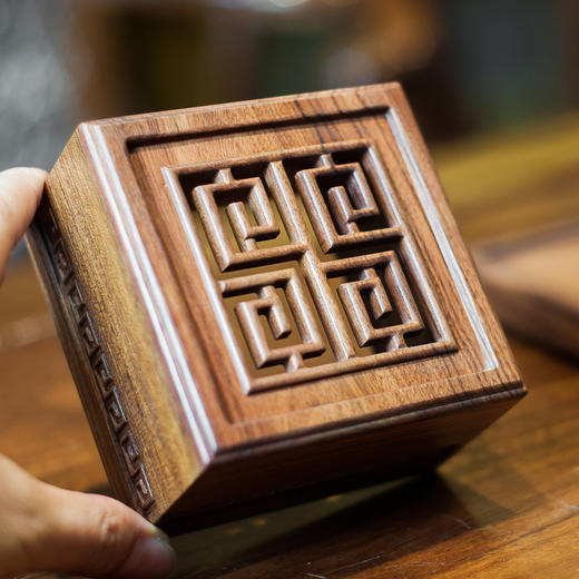 万字纹花梨盘香盒两件套 商品图2