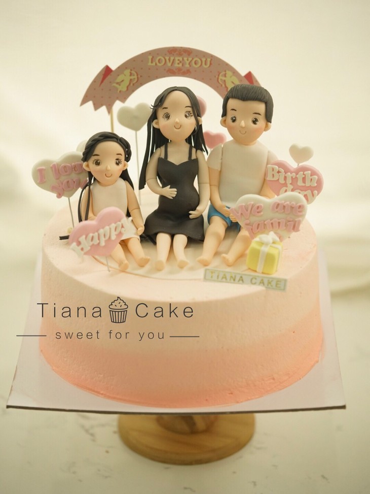 幸福的一家 四口 准妈妈 孕妈妈 怀孕