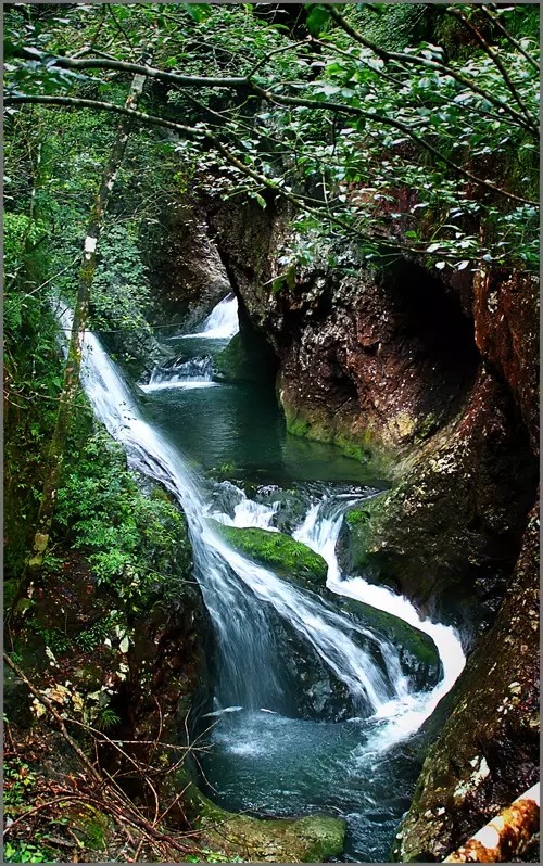 中国云顶天池草场,海西冰川大峡谷,天门山赏瀑2日游