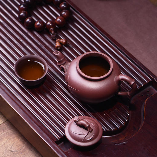 紫砂-宜兴徐夕萍半手工紫泥笑樱竹节壶 商品图4
