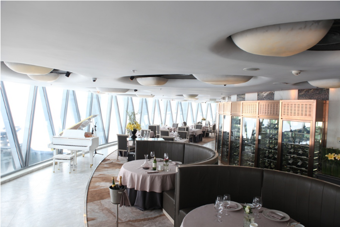 "璇玑地中海自助餐厅"广州塔的旋转餐厅,装修风格优雅,环境舒适,充满