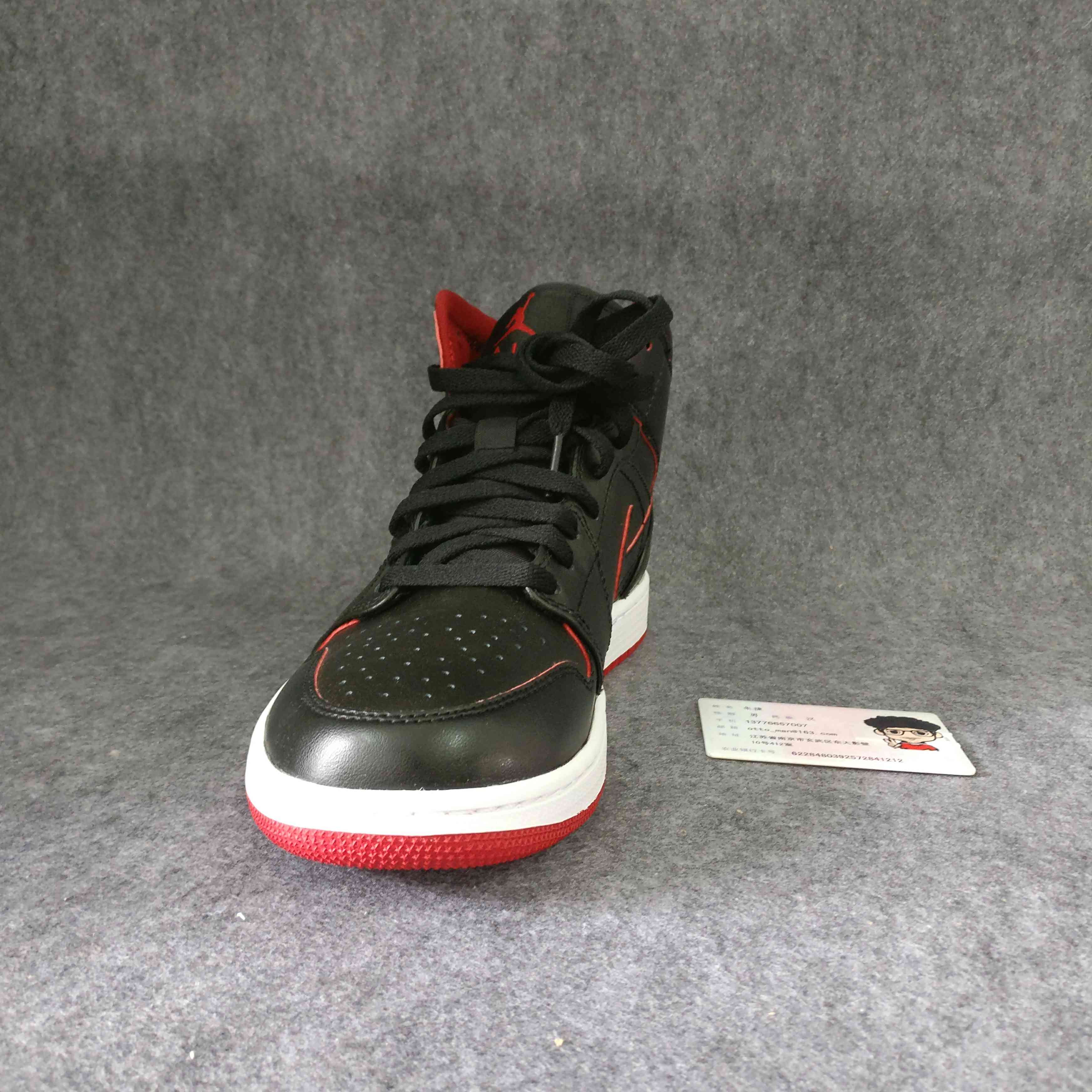 新款 正品 air jordan 1 mid aj1经典黑红大白554724