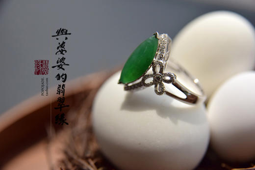 18k白金翡翠马眼戒指 商品图7