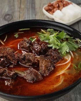 焖肉米线