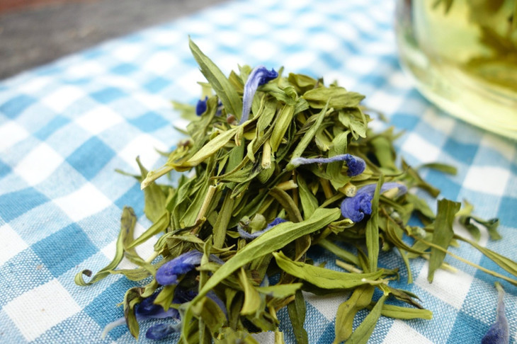 2017年夏新采·泻肺火降血压:野生黄芩茶