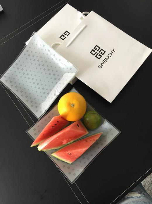 GIVENCHY纪梵希钢化玻璃礼盒套装  一套两个盘子  商品图0