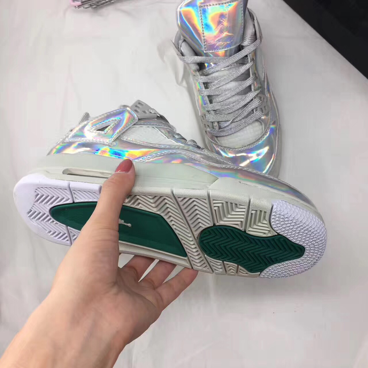 乔丹/air jordan4 aj4 gs"pearl"镭射珍珠白