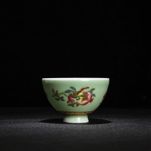 宝瓷林豆青珐琅彩多子多福鸡心盏 商品图1