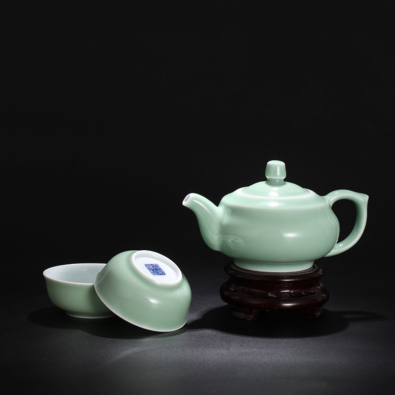 豆青柿壶一壶两杯