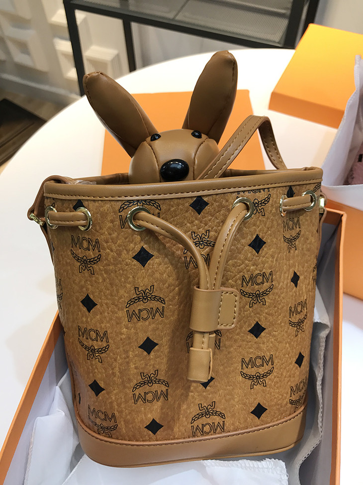 mcm 兔子水桶包