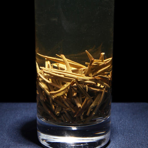 吉顺号普洱茶紫芽茶春茶紫芽春尖普洱生茶散茶150g/罐 商品图3