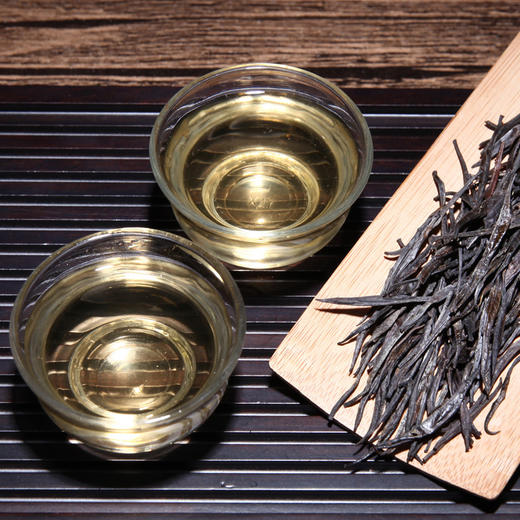 吉顺号普洱茶紫芽茶春茶紫芽春尖普洱生茶散茶150g/罐 商品图5