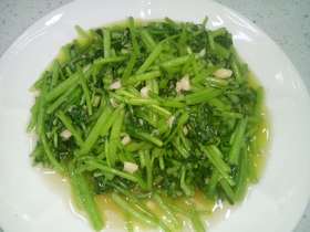 【凤酒飘香】蒜蓉茼蒿