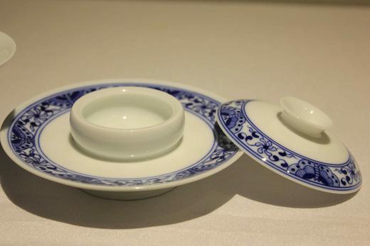 诚德轩景德镇瓷器高温手绘青花茶具 玉蝶花舞46号盖碗 商品图4