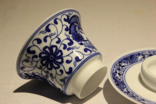 诚德轩景德镇瓷器高温手绘青花茶具 玉蝶花舞46号盖碗 商品图2