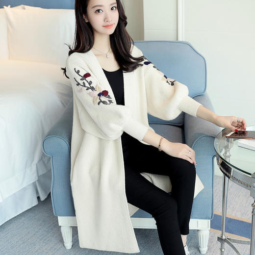 【毛衣】秋季韩版新款女装刺绣毛衣女开衫中长款宽松灯笼袖毛衫针织衫 商品图0