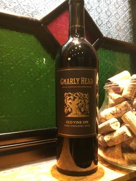 旋藤蔓老藤仙粉黛红葡萄酒gnarly head old vine zinfandel