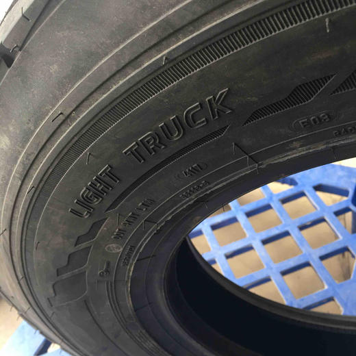 成山 650R16LT CS112 10PR轮胎 商品图3