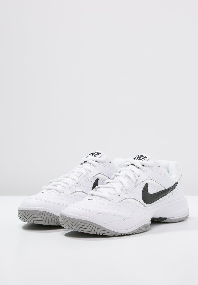 耐克(美国运动品牌) nike performance court lite